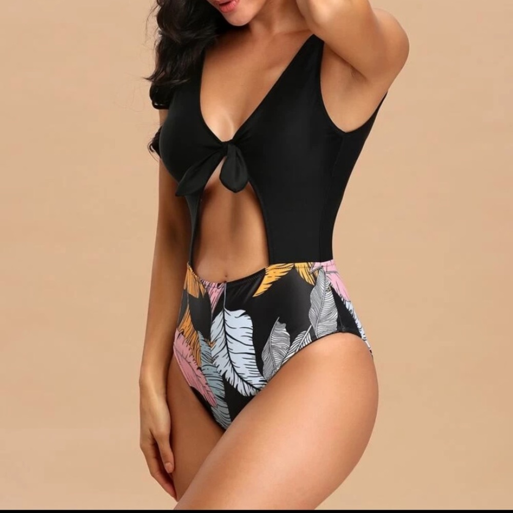 NEW ONE PIECE 👙Swimsuit